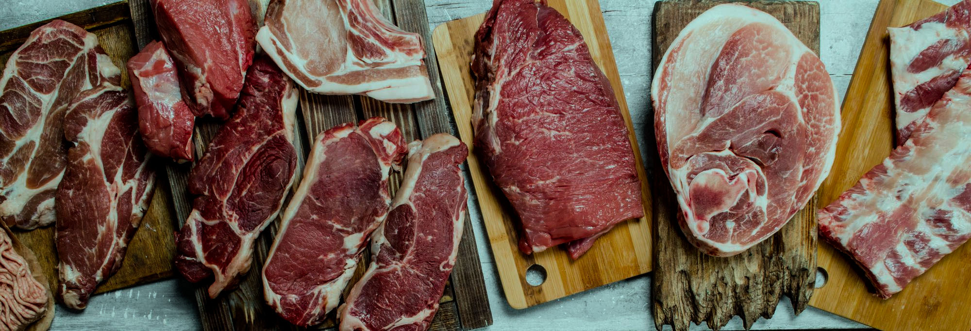 Friss húsáru a Mr. Meat siófoki húsboltjában
